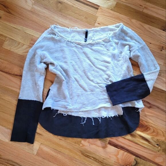 LOVE Culture Raw Edge Oversized Cropped Top Medium - Picture 9 of 9